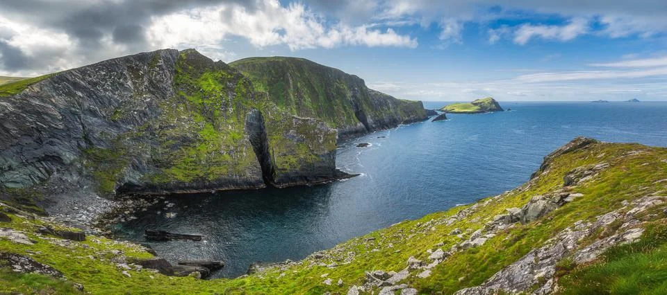Kerry Cliffs and a view on Skellig Michael island where Star Wars were filmed Stock Photos