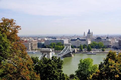 Kettenbrücke mit Gresham Palace und Basilika Sankt Kettenbrücke mit Gresha. 写真素材