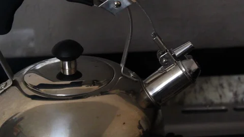 Kettle with boiling water for coffee, taking out hot steam Video stock 122790668