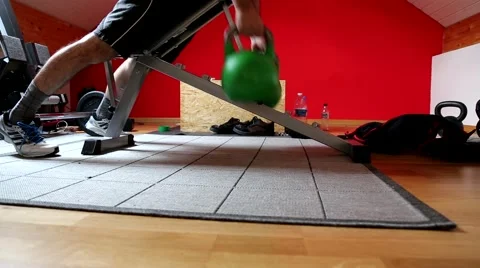Kettlebell exercice Stock Footage 41631702