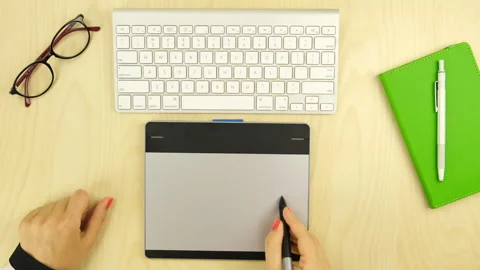 Keyboard Video stock 132472216