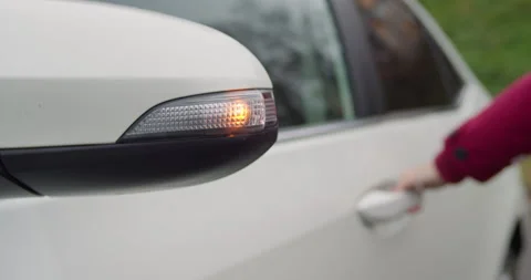 Keyless access to the car with a smartphone 스톡 동영상 144530622