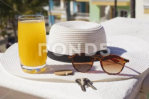 Keys and glasses on the table, real estate agency Stock Photos