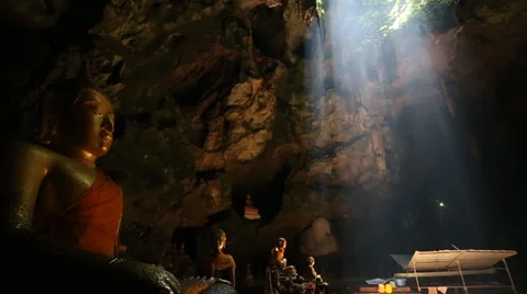 Khao Luang cave temple Stock Footage 29639473