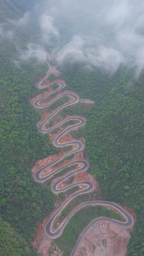 Khau Coc Cha mountain pass (Me Pia), Cao Bang, Vietnam 스톡 동영상 310101409