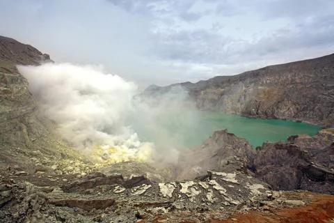 Khava Ijen Java Island Indonesia. Crater of volcano Khava Ijen, Sulfur min... 스톡 사진