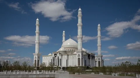 Khazrat Sultan hyper lapse, Astana, the largest mosque in Central Asia 库存影片 84911269