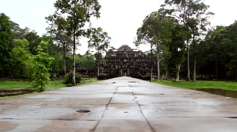 Khmer temple in the jungle, dolly camera Stock Footage 41244818