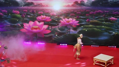 Khon performance Hanuman descending to underworld in Battle of Maiyarap episode Stock Footage 338294788