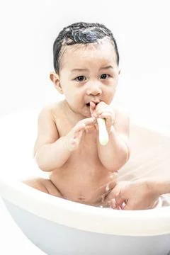 Kid Brush Teeth Фото