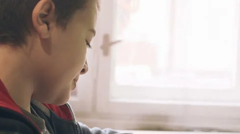 Kid Doing Homework 動画素材 43341630