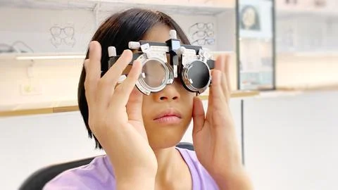 Kid eye test Stock Photos