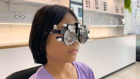 Kid eye test Stock Photos