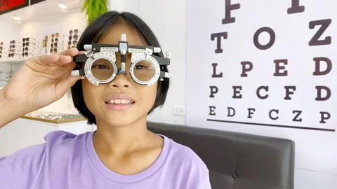 Kid eye test Fotos Stock