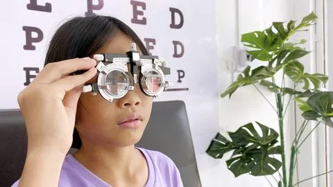 Kid eye test Фото