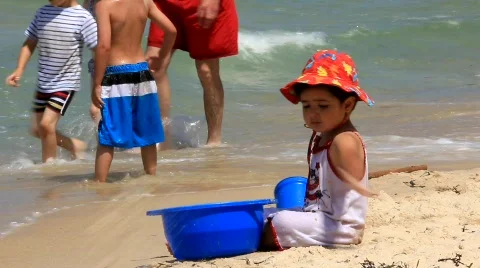 Kid Video stock 831641