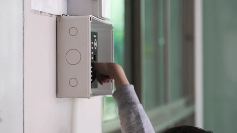 A kid hand using fingerprint scanner Stock-Footage 148648840