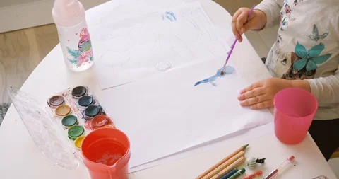 Kid is painting Stock Footage 129653955