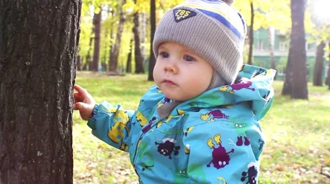 Kid in the park Видео 56764782
