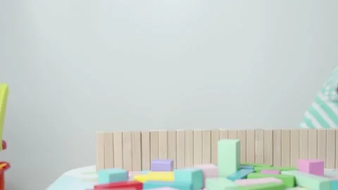 Kid playing toy blocks. 스톡 동영상 194383811
