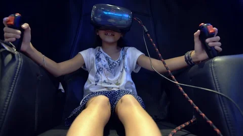 Kid playing with virtual reality glasses  Video stock 103993762