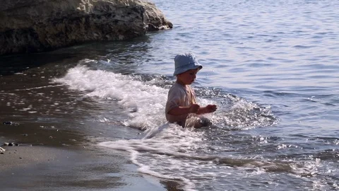 The kid at the sea Stock Footage 92736771