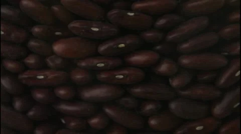 Kidney beans falling Stock Footage 12625076