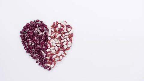 Kidney beans form heart Stock Footage 152930227
