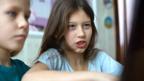 Kids addicted to internet games Stock-Footage 101276957