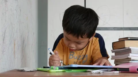 Kids are going to write a book on a white board. 스톡 동영상 65376549