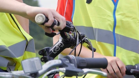 Kids with Bikes Video stock 98290171