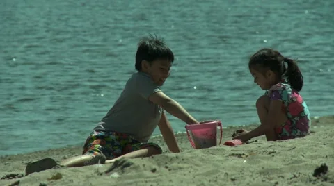 Kids playing on a beach. 動画素材 52949593