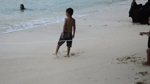 Kids playing at the beach Video stock 192832729