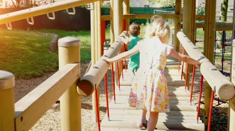 Kids Playing on Playground Vidéo 52384628
