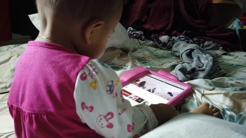 Kids watching tablet pc Stock Footage 101165792