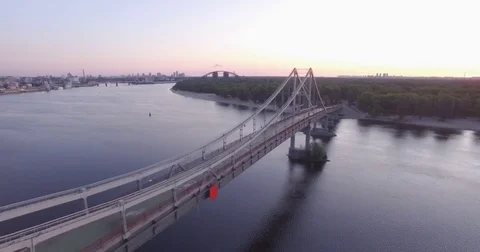 Kiev bridge aerial view 動画素材 84870863