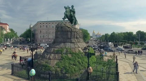 Kiev Sophia Square, Bohdan Khmelnytsky on Horseback Stock Footage 63145019