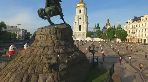 Kiev Sophia Square, Bohdan Khmelnytsky on Horseback. Stock Footage 63407789