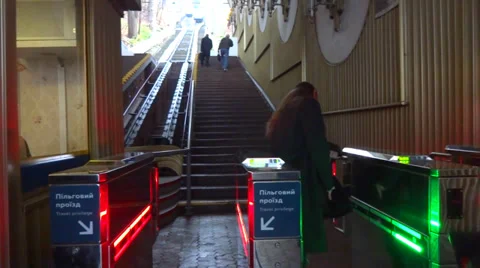 Kiev Ukraine funicular Vídeos de archivo 33422326