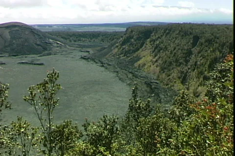Kilauea Caldera-pan Stock Footage