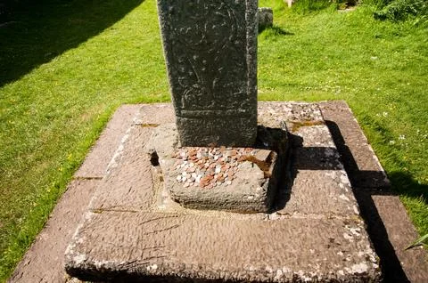 Kildalton cross base Фото