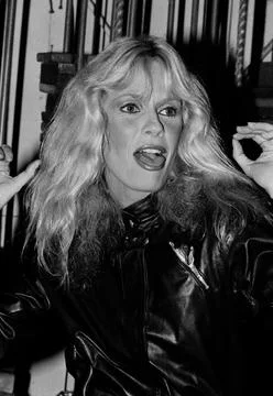 Kim Carnes performs on Solid Gold, 1983 Credit: Ron Wolfson / MediaPunch Stock Photos