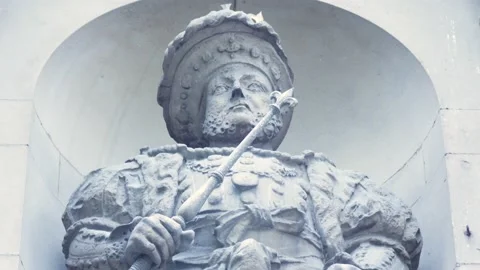 King Henry VIII Statue Close Up London Stock Footage 156747416
