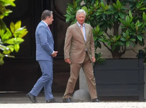 King Philippe meets formator De Wever to discuss report of Belgian Government fo Stock Photos