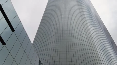 The Kingdom Centre on a cloudy day, a close-up view Stock Footage 249696281