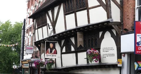 The Kings Head an ancient timber framed pub dating back to 1404 in Shrewsbury Stock Footage 327926133