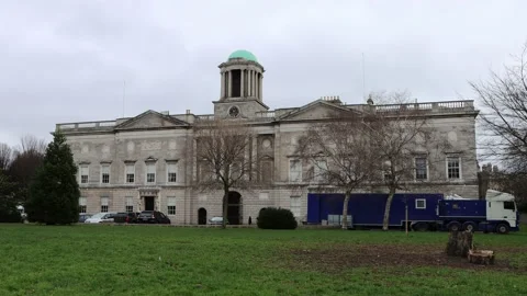 King's Inn building during the cloudy afternoon in Dublin Stock Footage 234012023