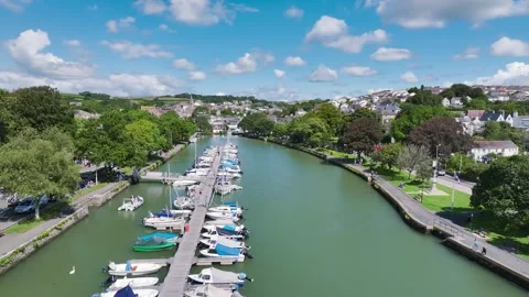 Kingsbridge Estuary from a drone, Kingsbridge, Devon, England 스톡 동영상 247445355