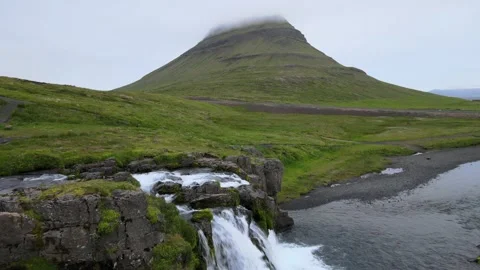 Kirkjufellfoss 動画素材 221713557