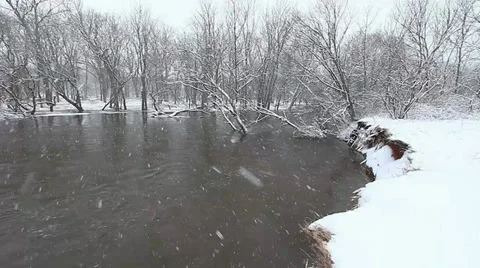 Kishwaukee River Winter Scene Video stock 33445788
